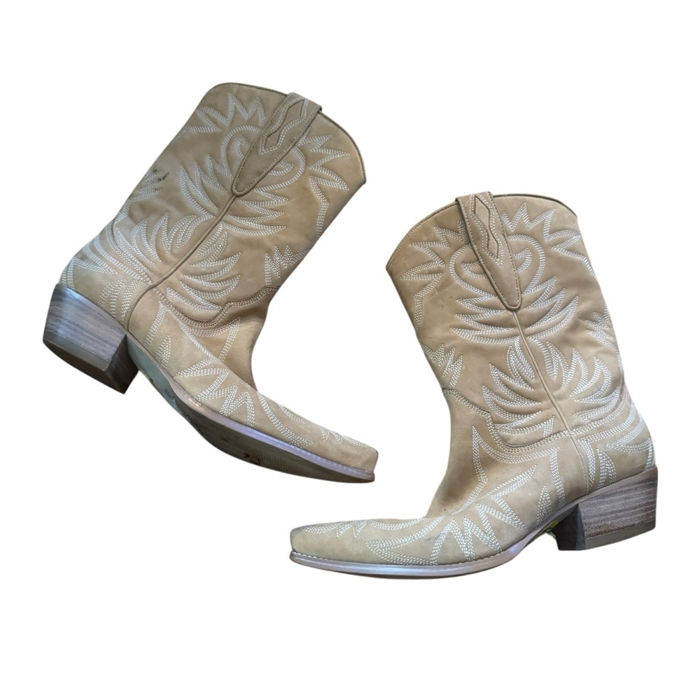 VTG Guess by Marciano 90s Tan Suede Cowboy Boots with Western Design, US 9